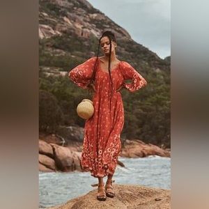 🌸Spell Joni Gown BNWT (still in packaging) Size L